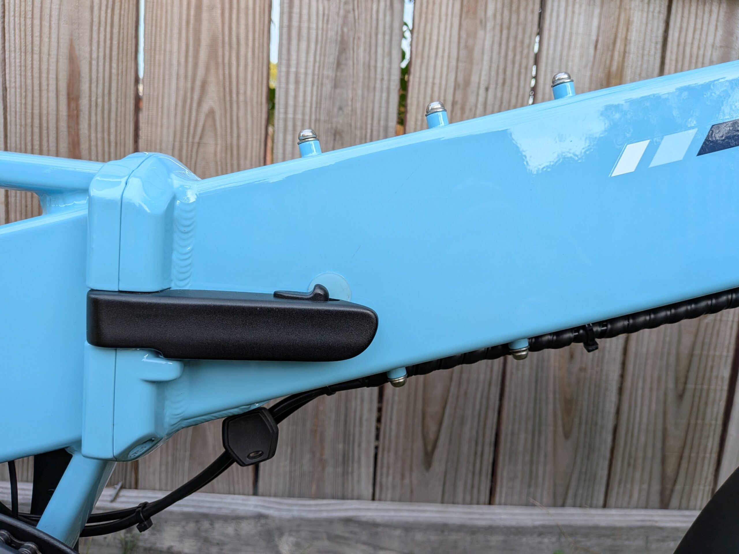 Lectric XP Lite 3 reinforced frame latch